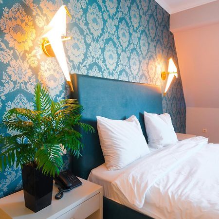 Downtown Hotel バトゥーミ エクステリア 写真